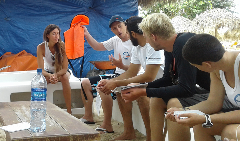 Entrenamiento de Divemaster en Bayahibe